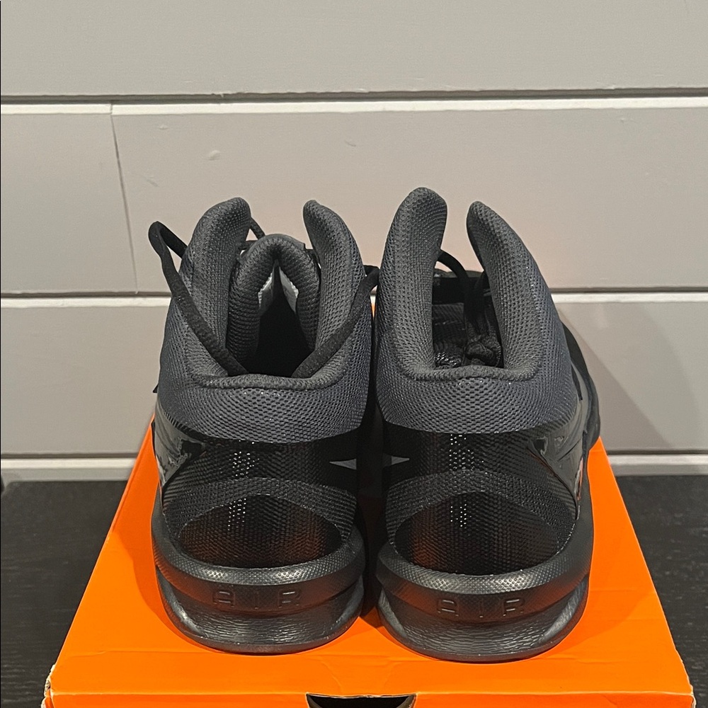 Nike Air Visi Pro 6 NBK Black and Gray Athletic Shoes Men’s Size 11 - Picture 4 of 8